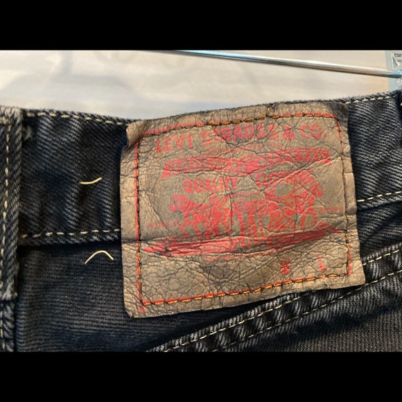 Levi’s Darn Denim Shorts - Picture 6 of 6